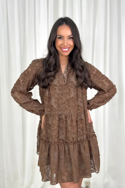 form-fitting dressKendra Textured Dress In Coffee