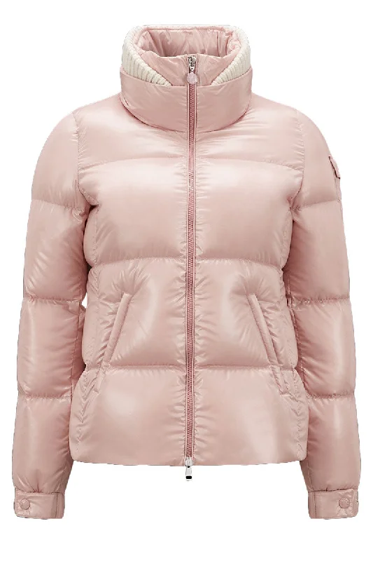 fashion-forward coatVistule Short Down Jacket