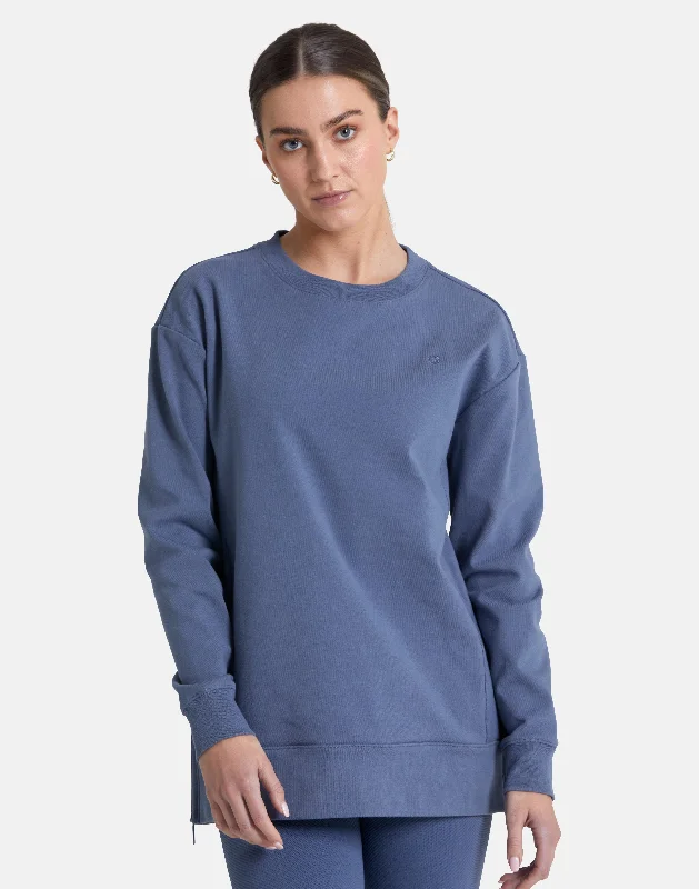 Steals and Deals oversized gym sweatshirtChill Longline Crew in Thunder Blue
