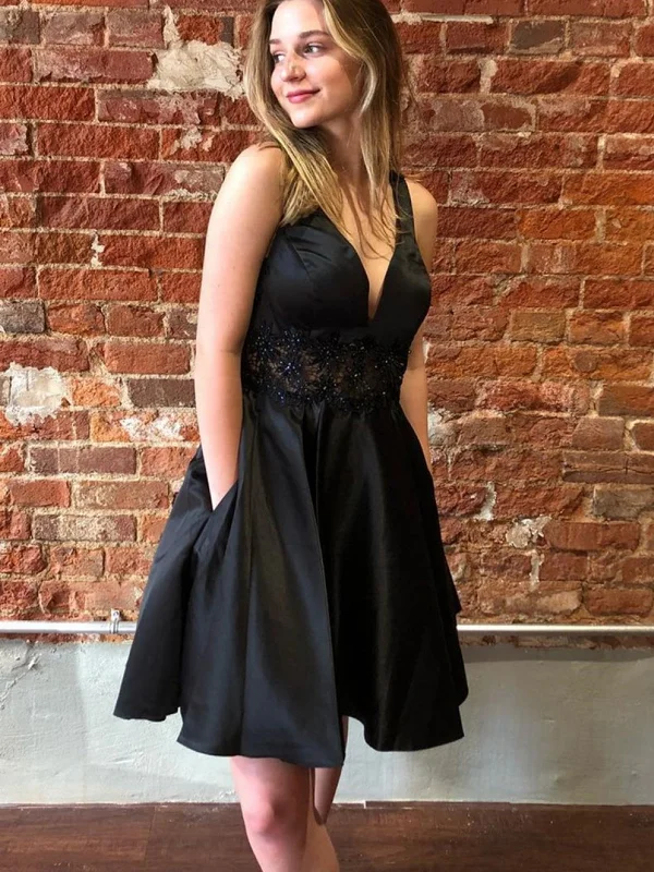 Friends and Family Sale sleeveless dresssleeveless dressV Neck Beaded Black Short Prom Dresses with Lace Appliques, Black Floral Homecoming Dresses, Black Formal Evening Dresses SP2078