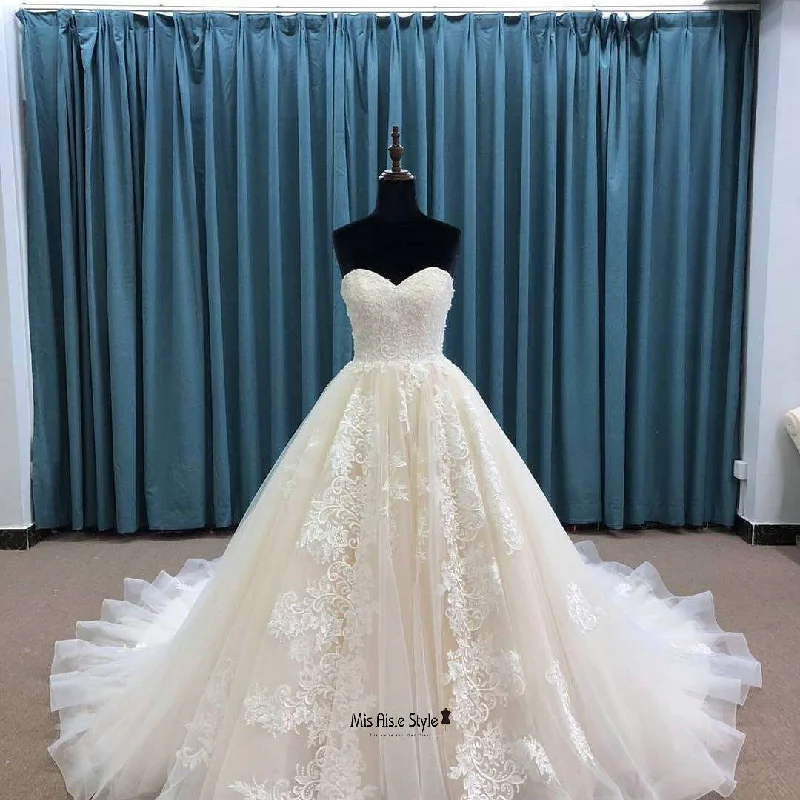 Final Clearance form-fitting dressform-fitting dressBall Gown Sweetheart Neckline Wedding Dress