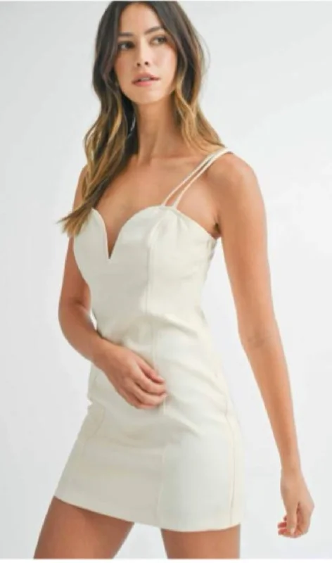 Super Deal structured dressstructured dress“Taro”