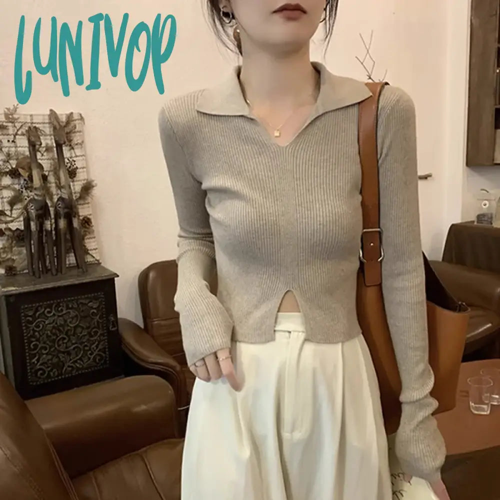 Price Buster Lunivop French V-neck Pullover Split Sweater Women's Autumn New Design Sense Niche Long-sleeved Knitted Top